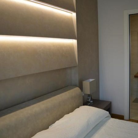 B&B Jolie Center Пескара Екстериор снимка