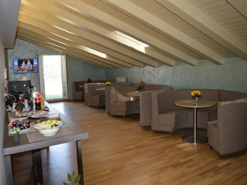 B&B Jolie Center Пескара Екстериор снимка