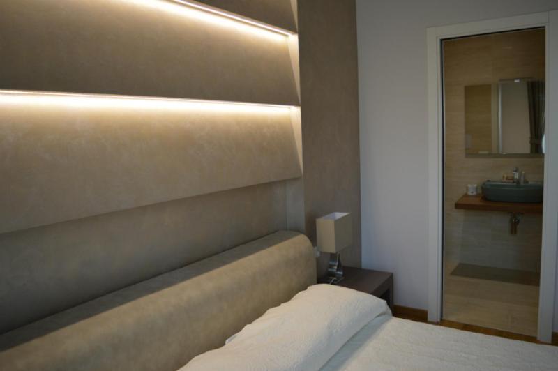 B&B Jolie Center Пескара Екстериор снимка
